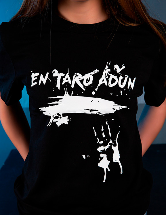 Футболка «En Taro Adun Черная»