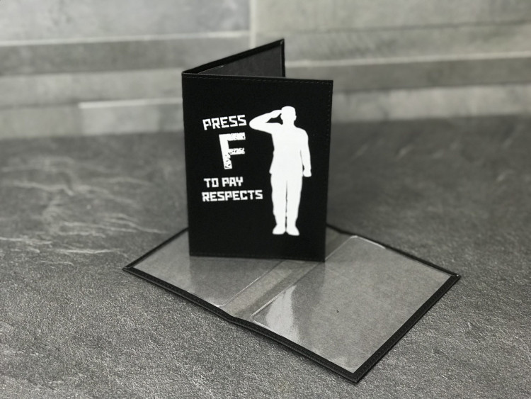 Обложка на паспорт «Press F»